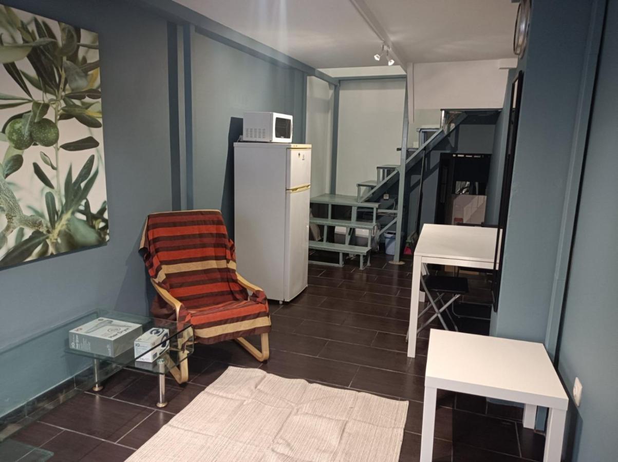 Appartement Dipla 2 *