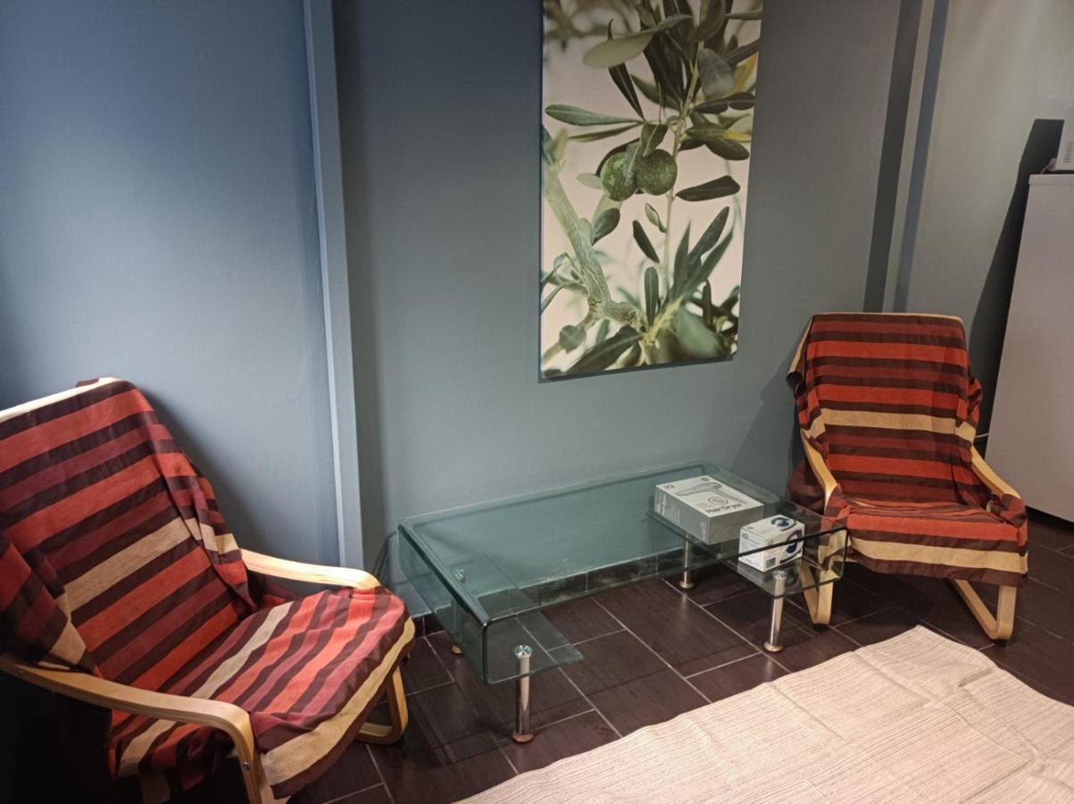 Dipla 2 Apartment *