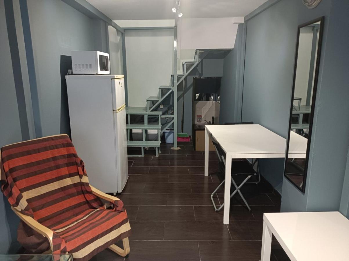 Dipla 2 * Athens